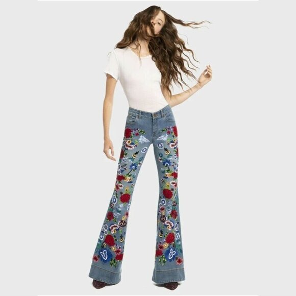 Alice + Olivia Ryley Floral Embroidered Bell Jeans Vintage Wash - Picture 2 of 10